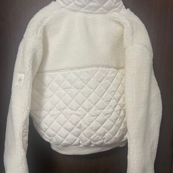 Alo Yoga Women's White Sherpa Edge Bomber Size S-L - Picture 15 of 15
